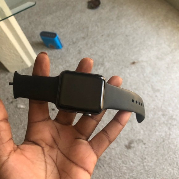 42 mm . Third generation Apple Watch